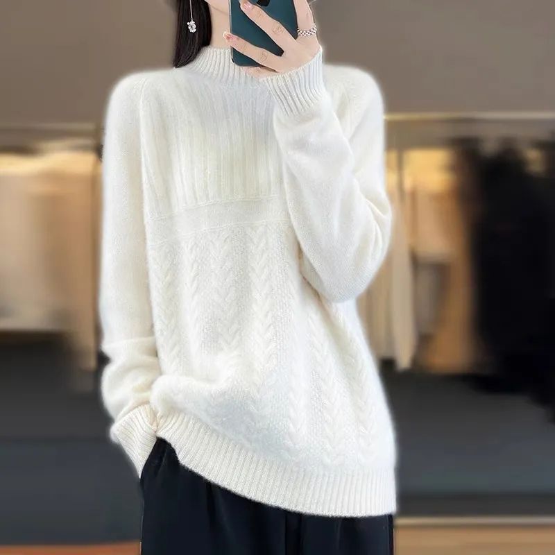 Loose-fitting Women's Turtleneck Base Sweater For Outerwear